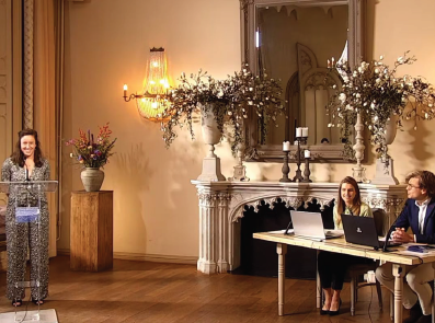 Wie hield de beste presentatie op de pancreasdag? De uitslag was overtuigend: de wisselbokaal gaat naar Anne Claire Henry.