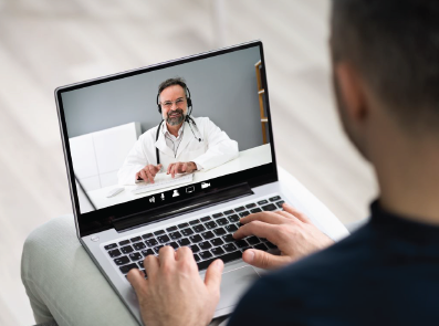 Prof. Janet Mcelhaney en prof. Bram Palache vertellen over het belang van vaccineren tegen het influenzavirus. 